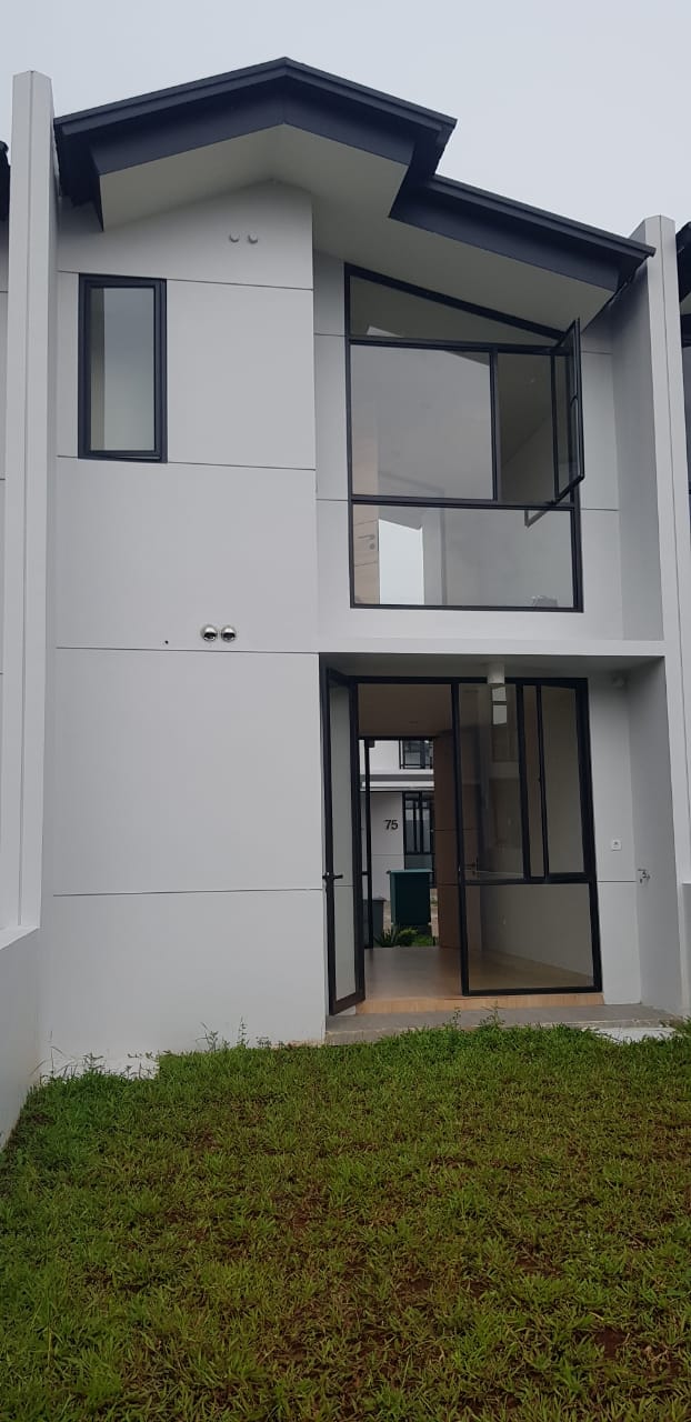Rumah Disewakan di Cluster Uptown Lippo Cikarang